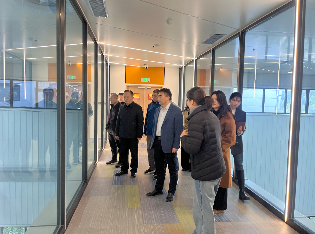 screenshot_2025-10-24_13-38-10 screenshot_2025-10-24_13-38-10